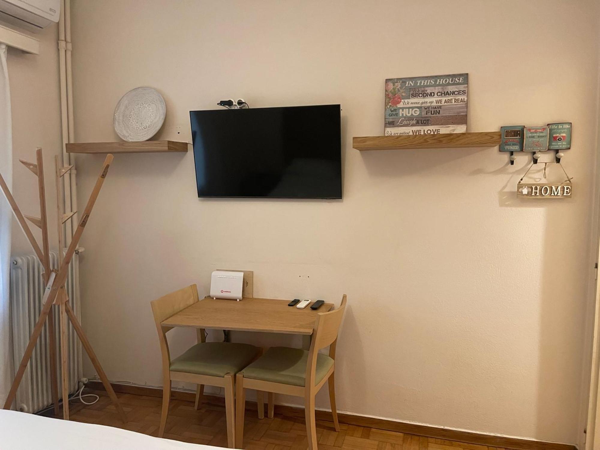 Athens City Hub Bagian luar foto